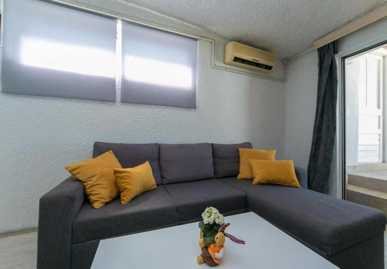 Apartment Jure Брист Экстерьер фото